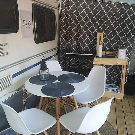 Camping Przyczepa Bluecamp Na Molosurf W Jastarni