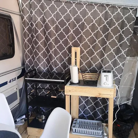 Camping Przyczepa Bluecamp Na Molosurf W Jastarni *
