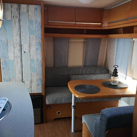 Przyczepa Bluecamp Na Molosurf W Jastarni Camping