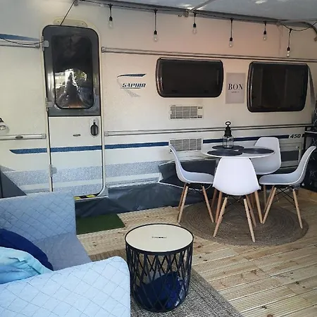 Przyczepa Bluecamp Na Molosurf W Jastarni Camping
