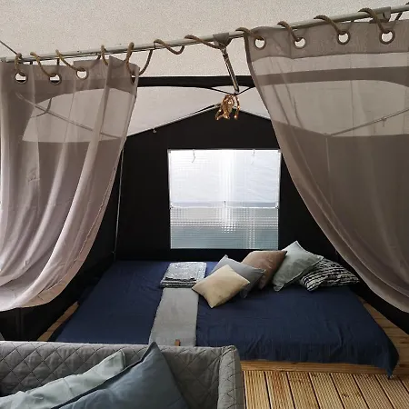 Camping Przyczepa Bluecamp Na Molosurf W Jastarni Jastarnia