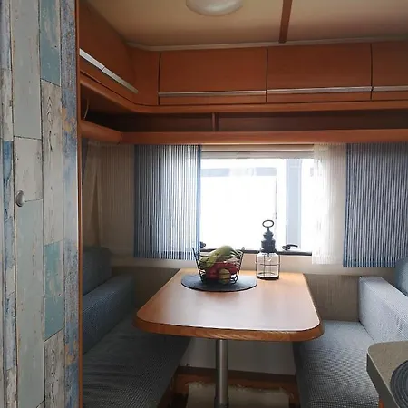 Camping Przyczepa Bluecamp Na Molosurf W Jastarni *