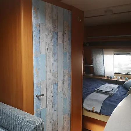 Przyczepa Bluecamp Na Molosurf W Jastarni Camping